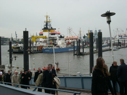Prominenz im Hafen beim Tag der Einheit 2008