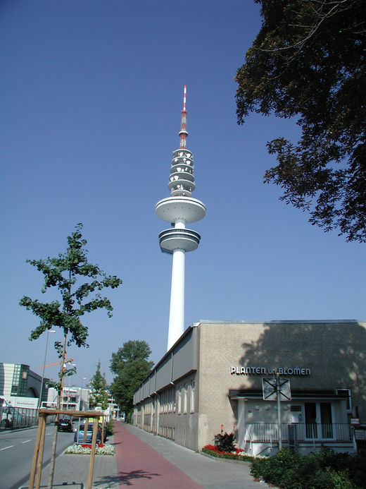 Fernsehturm Hamburg bei Planten Un Blomen
