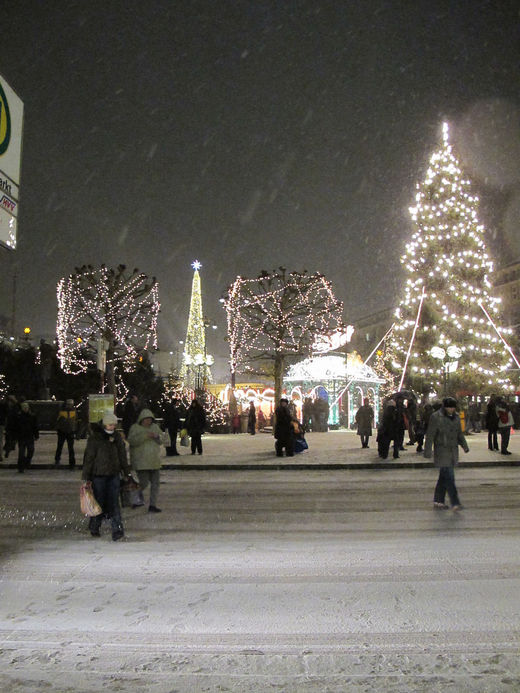 Weihnachtsbeleuchtung auf dem Rathausmarkt