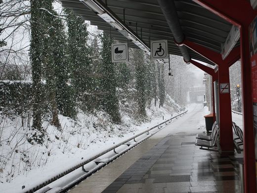 U Bahnhof Borgweg im Schnee