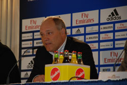HSV Trainer Martin Jol ist in Hamburg