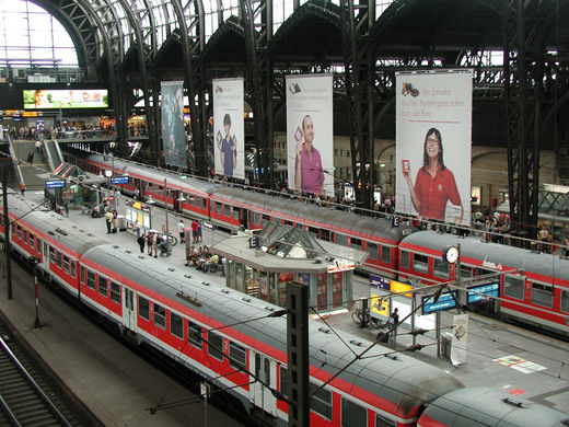 Hauptbahnhof Hamburg an den Gleisen 11 und 12