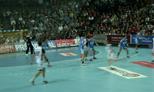 Spielszene THW Kiel - HSV Handball im Oktober 2008