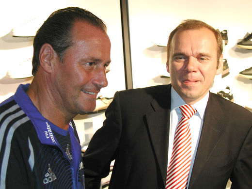 HSV Präsident Bernd Hoffmann mit Huub Stevens