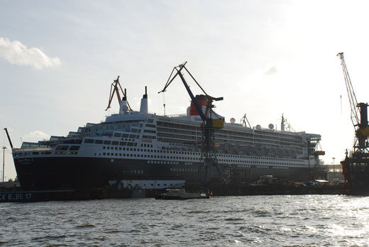 Werftbesuch der Queen Mary 2 im Herbst 2008