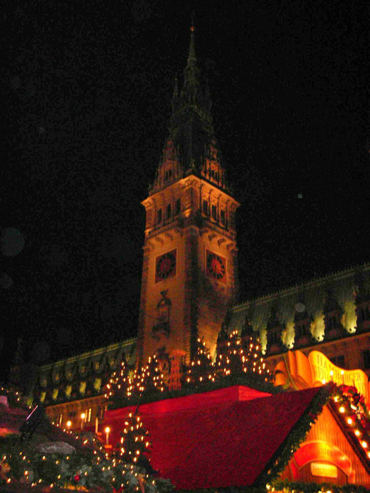 Weihnachtsmarkt am Rathaus