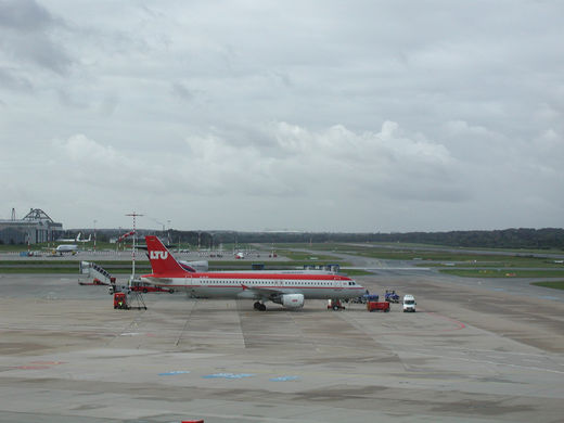LTU Flugzeug in Hamburg
