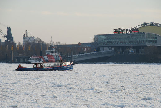 Barkasse Nordsee 2 im Eis