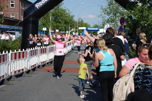 Jubelnde Luferin beim Womens Run