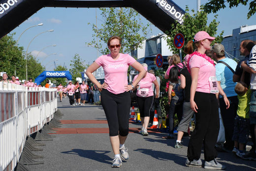 Erschpft im Ziel beim Womens Run