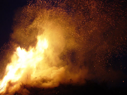 Osterfeuer in Hamburg