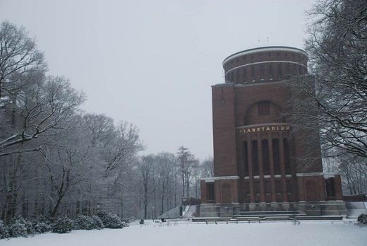 Schnee am Planetarium