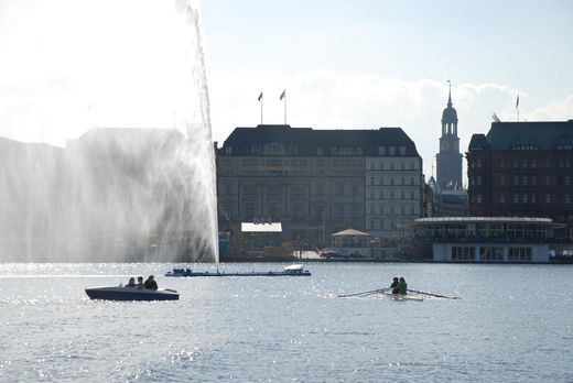 Tretboot auf der Binnenalster