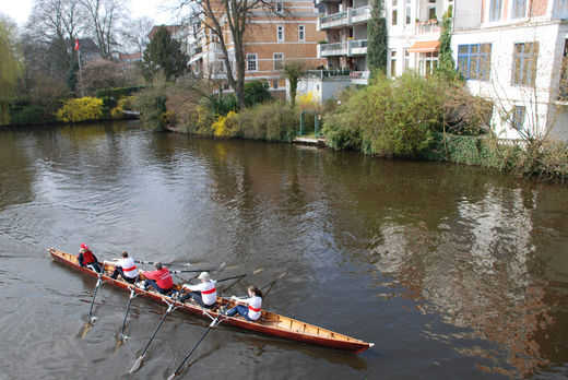 Vierer mit Steuermann in Winterhude