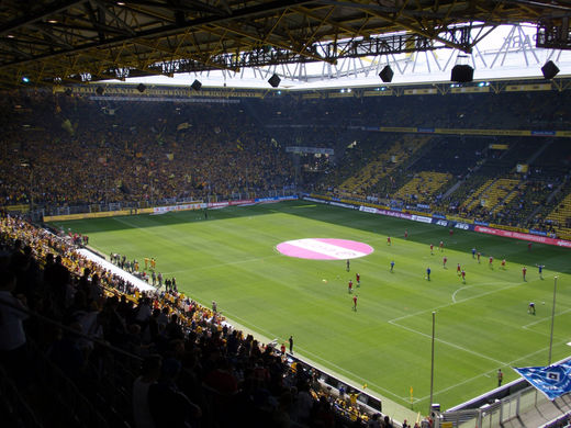 Auswärmprogramm des HSV in Dortmund