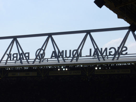 Dach des Signal Iduna Park