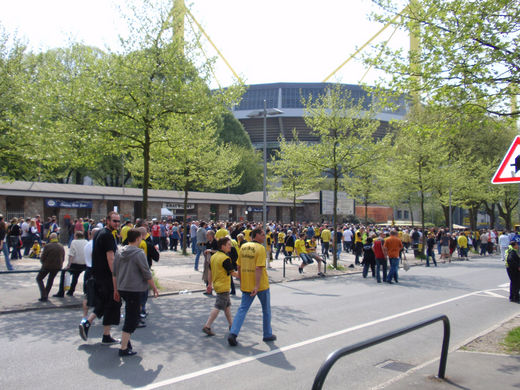 Vor dem Signal Iduna Park