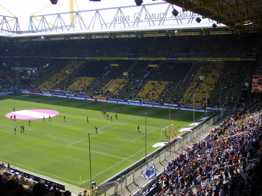 Westtribüne vor HSV Dortmund