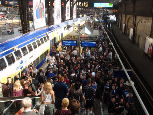 HSV Fans auf dem Weg zum Auswrtsspiel in Bremen