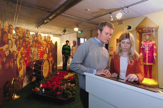 Besucher im Beatles Museum