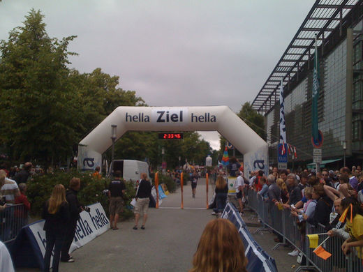 Zieleinlauf Hella Halbmarathon Hamburg