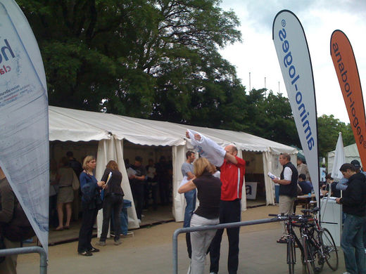 Startnummernausgabe in der Hallerstrasse