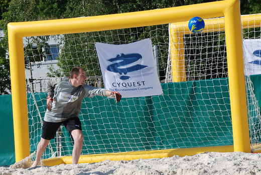 Freenet Torwart beim Beachsoccer