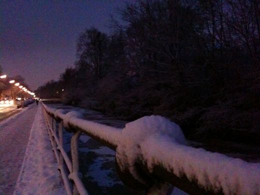 Schnee am Hofwegkanal