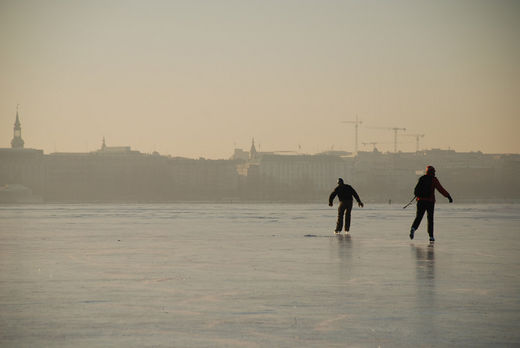Eisläufer auf der Alster