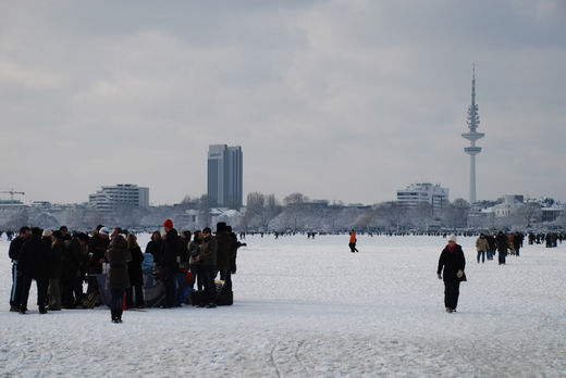 Glhweinstand auf der Alster