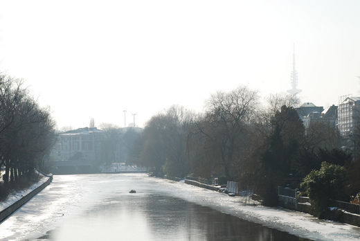 Alster stadteinwrts am Leinpfad