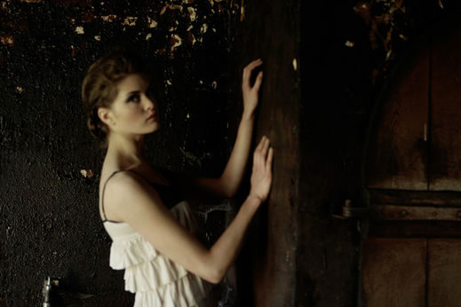 lang-abandonedhouse-13