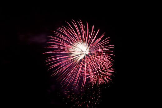 Schnes Feuerwerk ber der Alster