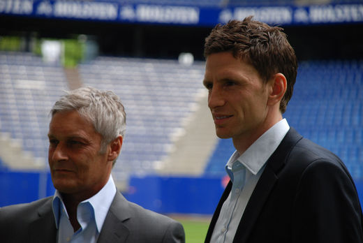 Armin Veh und Bastian Reinhardt im HSV Stadion