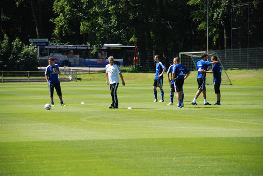 Armin Veh trainiert erstmals den HSV