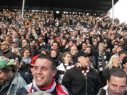 Torjubel nach einem St. Pauli-Tor