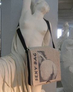 Sexy Bag - Umhnge Tasche mit sexy Print fr die Arbeit Freizeit & Uni - www.SexyBag.de