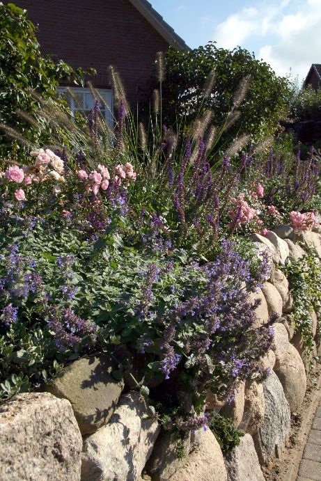 Feldsteinmauer in Hamburg - Gartenkonzepte Golchert