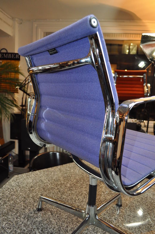Vitra EA 108 Flieder