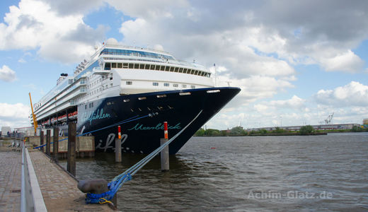 Mein-Schiff-2-Hamburg-Cruiscenter