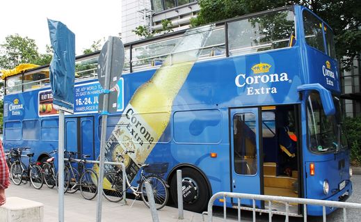 Der Corona-Bus am Ziel