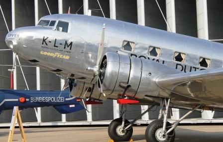 Douglas DC-2