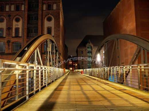 in der Speicherstadt Hamburg bei Nacht