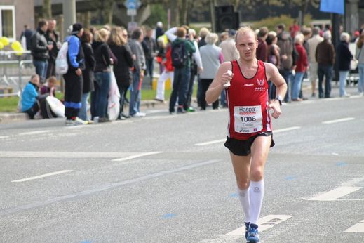 Marathon Hamburg 2012: Lufer mit der Startnummer 1006