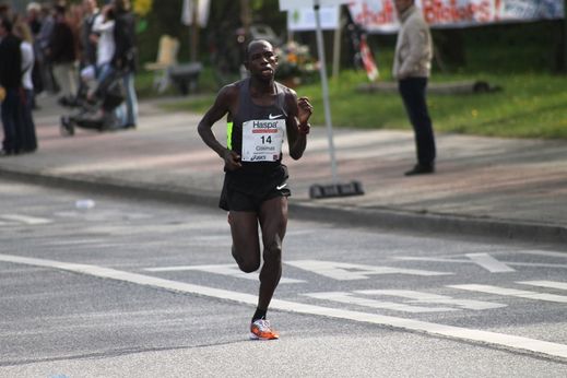 Marathon Hamburg 2012: Läufer mit der Startnummer 14