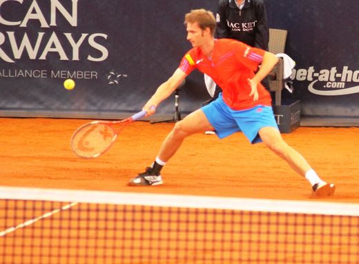 Florian Mayer beim Return