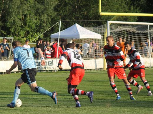 HSV-Angriff mit Marcel Jansen