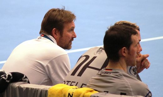 Trainerbank Martin Schwalb und Toto Jansen