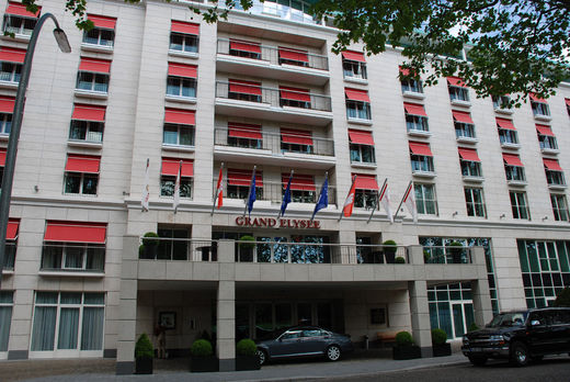 Elysee Hotel