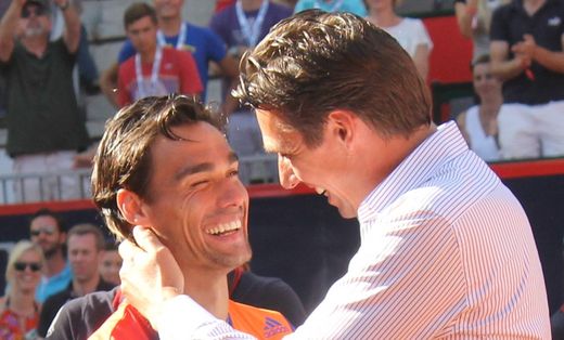 Sieger Fabio Fognini mit Turnierdirektor Michael Stich